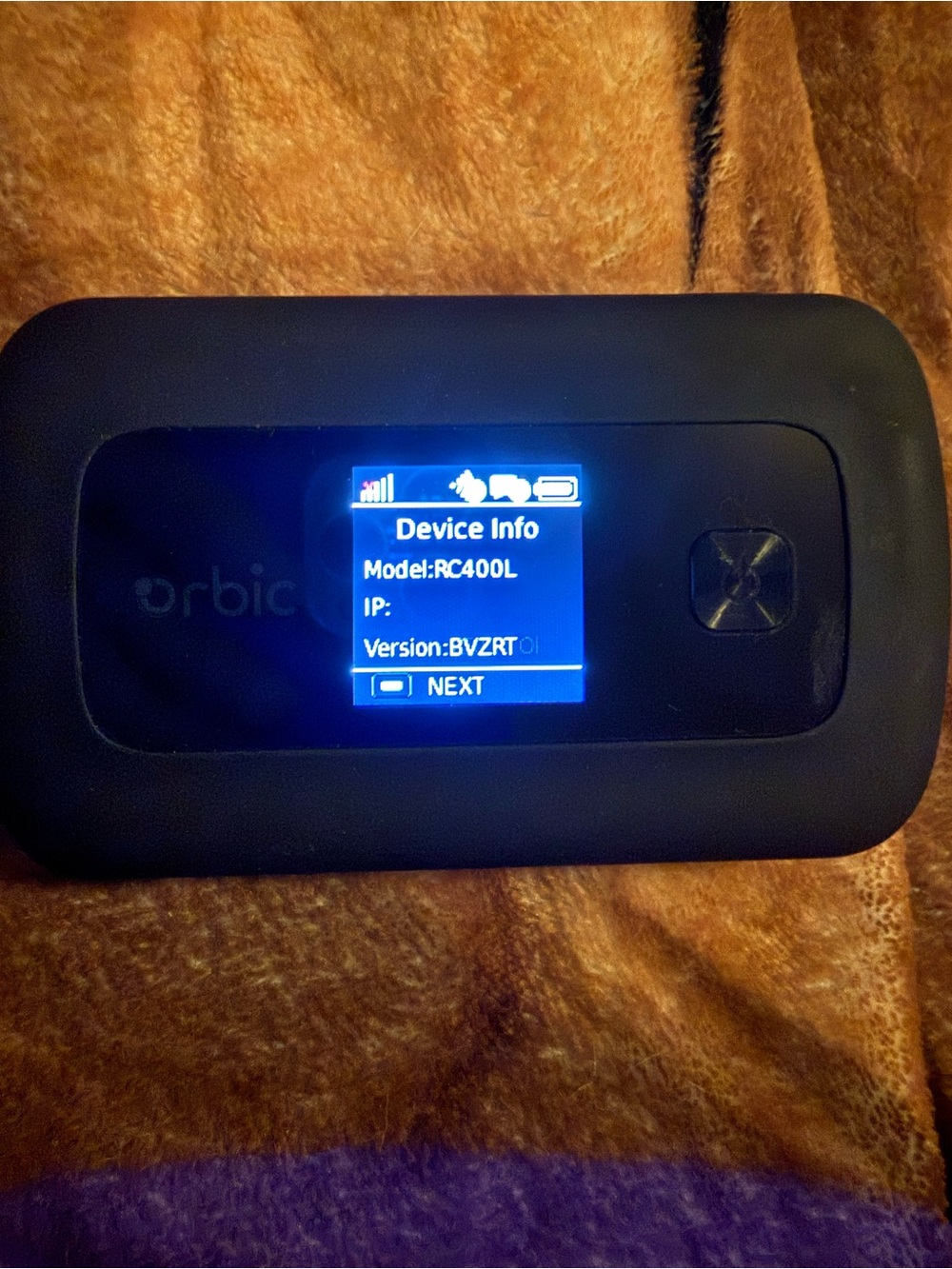 RC400L Mobile Hotspot - Black